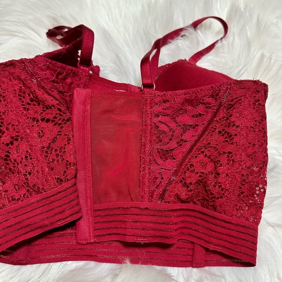 NWOT Victoria's Secret Kendall Jenner Red Set - Bra 32B & Thong Small - Picture 4 of 8